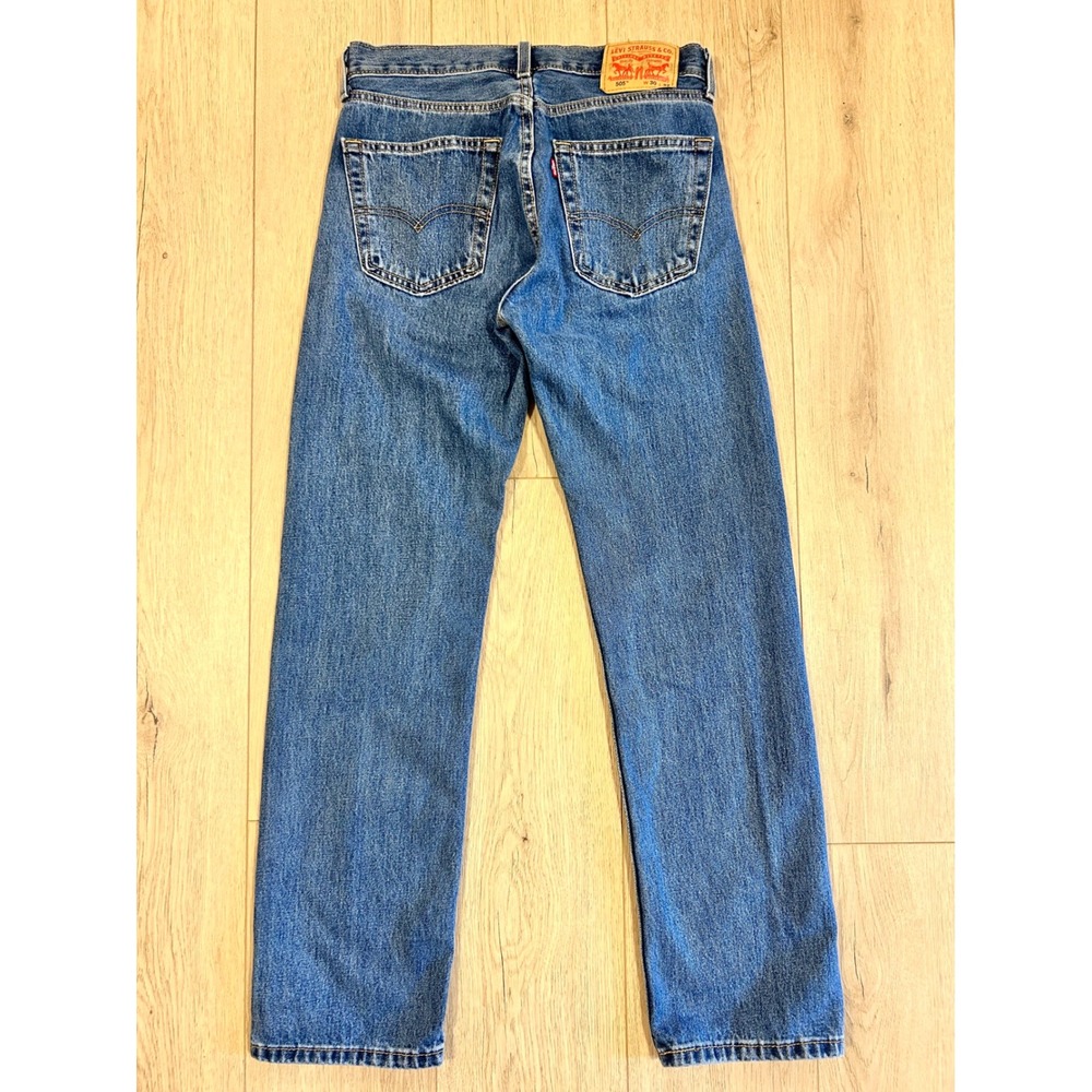 Levis 505 Regular Fit Straight Leg Jeans Mens‎ 30x32 Medium Wash Blue 00505-4891